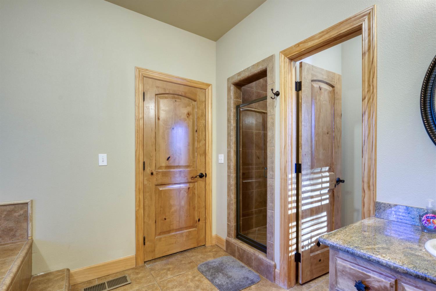 41891 Timber Ridge Rd, Shaver Lake, CA 93664