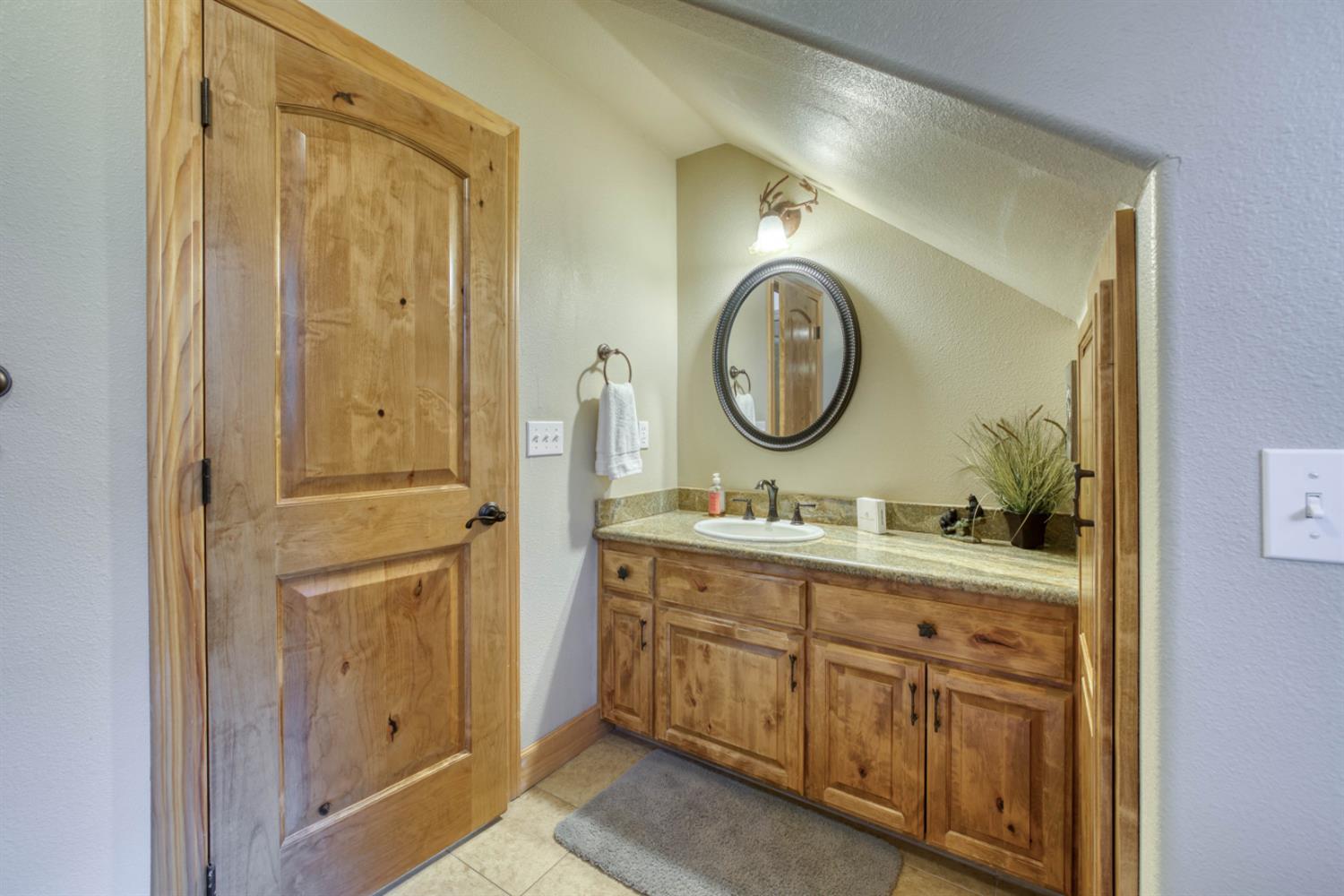 41891 Timber Ridge Rd, Shaver Lake, CA 93664