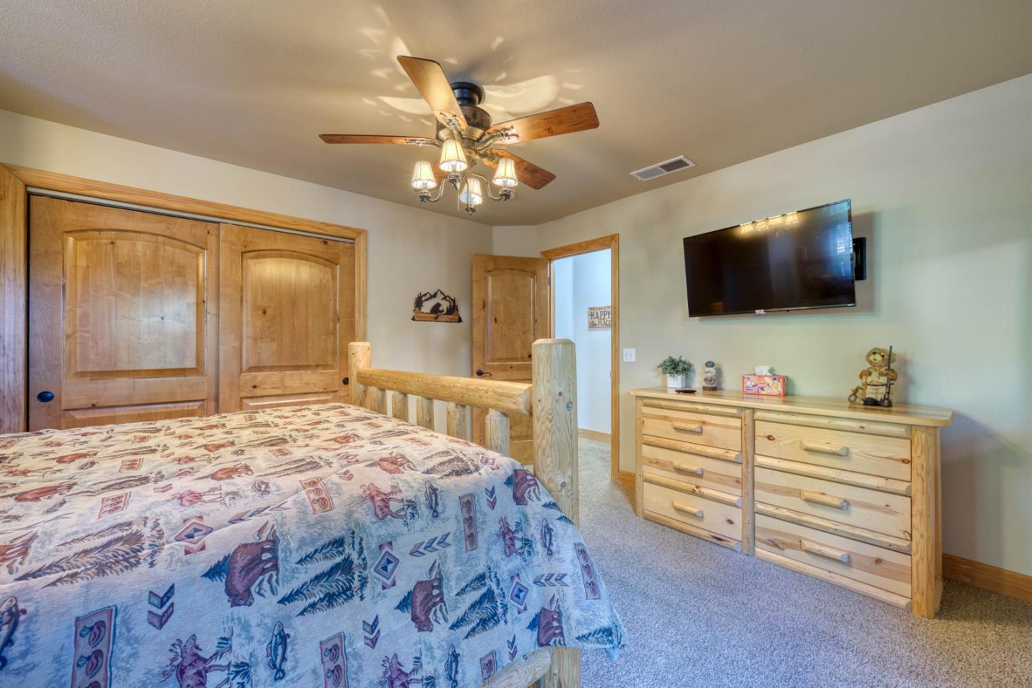 41891 Timber Ridge Rd, Shaver Lake, CA 93664