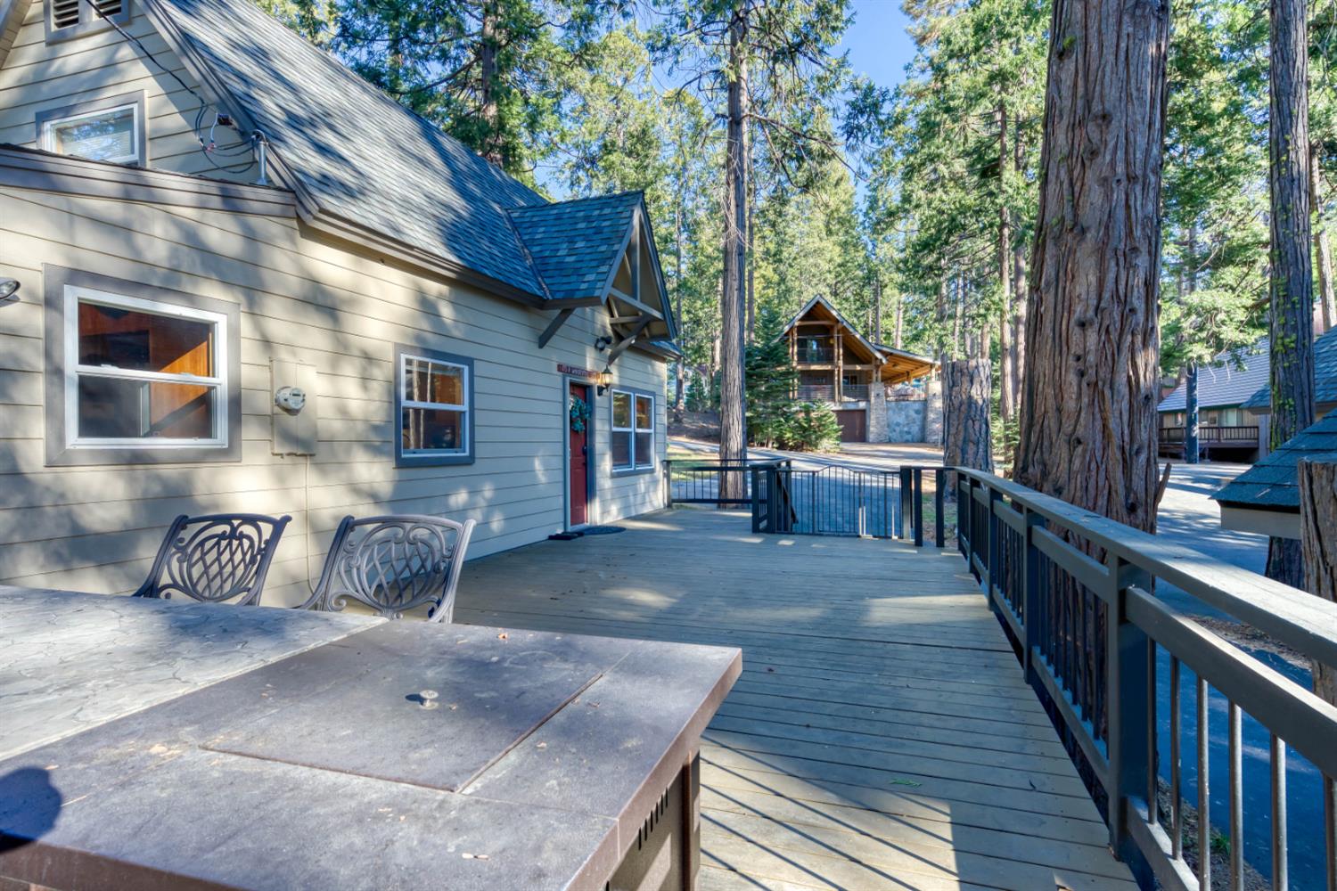 41958 Aspen Rd, Shaver Lake, CA 93664