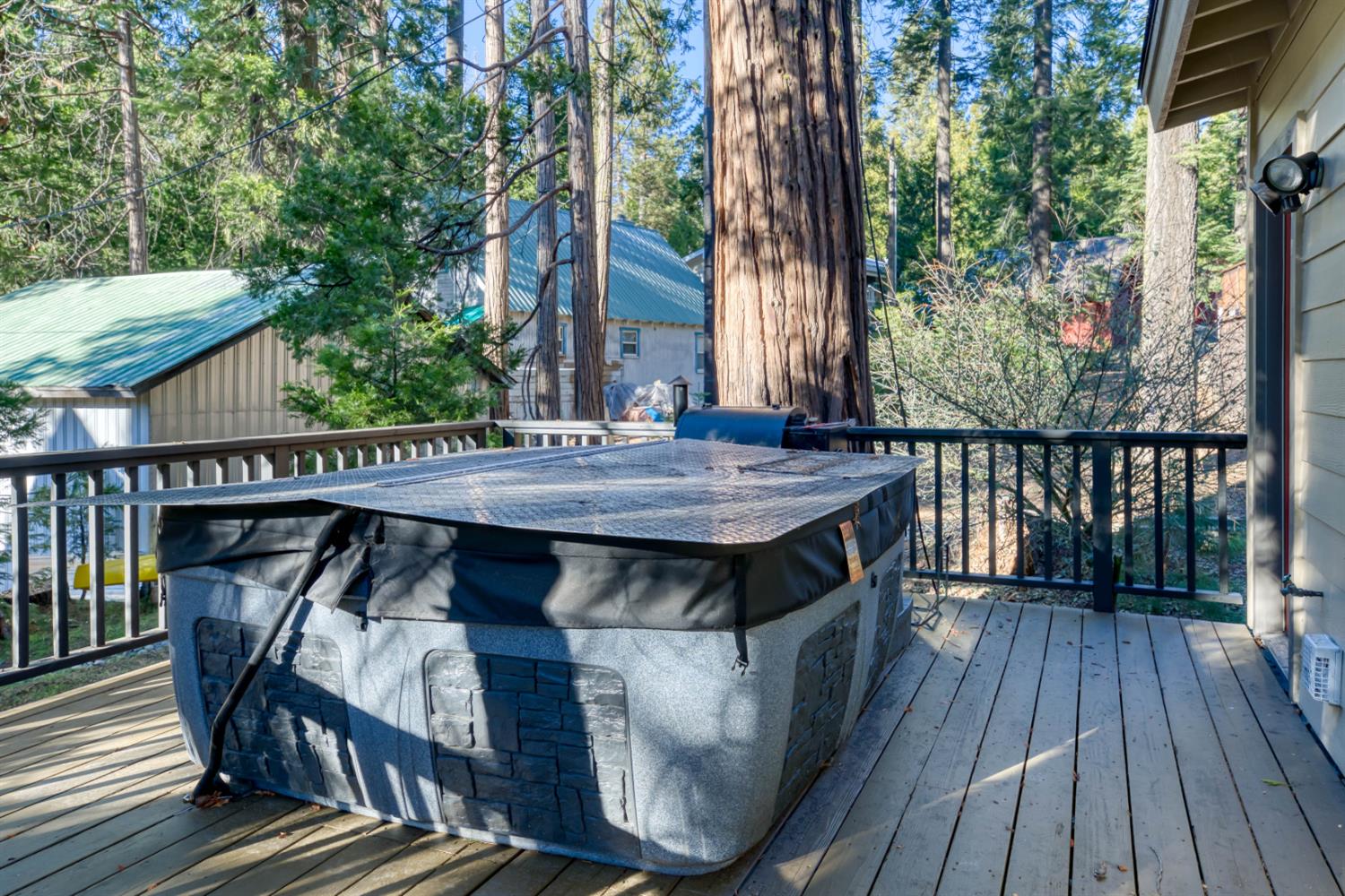 41958 Aspen Rd, Shaver Lake, CA 93664