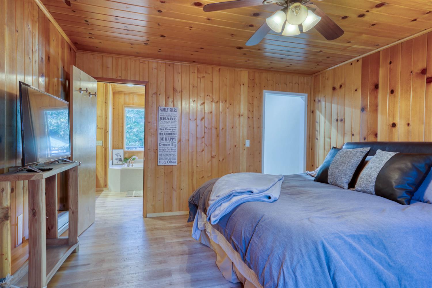 41958 Aspen Rd, Shaver Lake, CA 93664