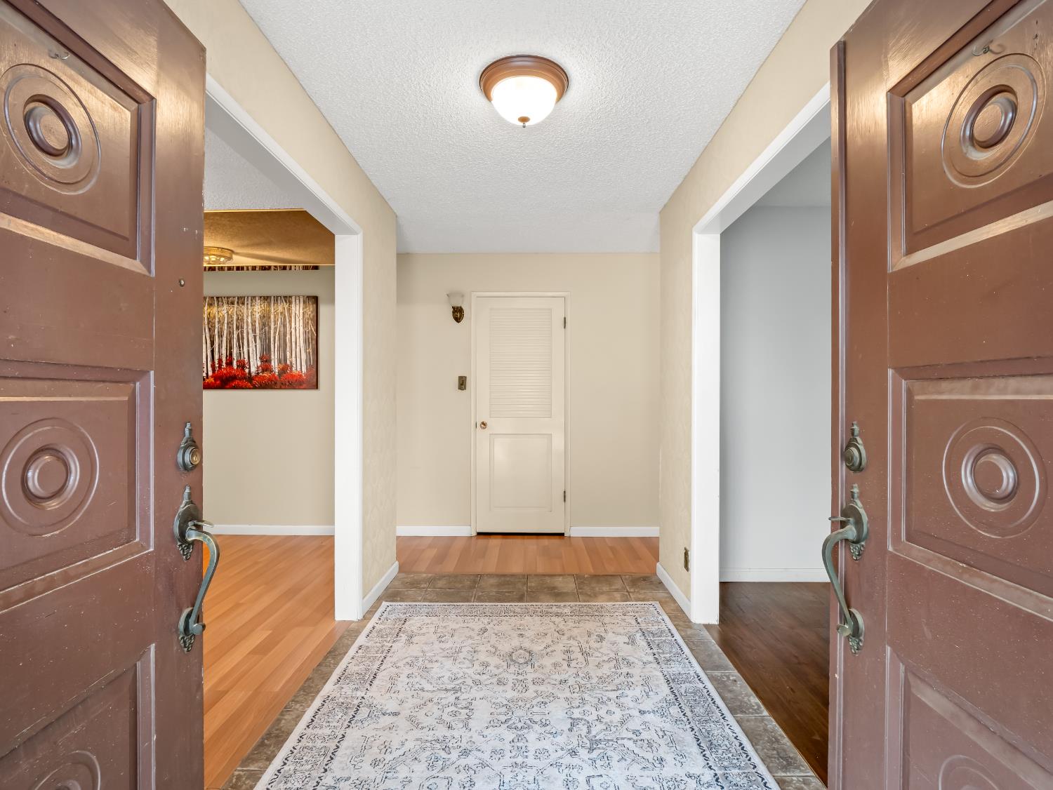 525 E Vartikian Ave, Fresno, CA 93710