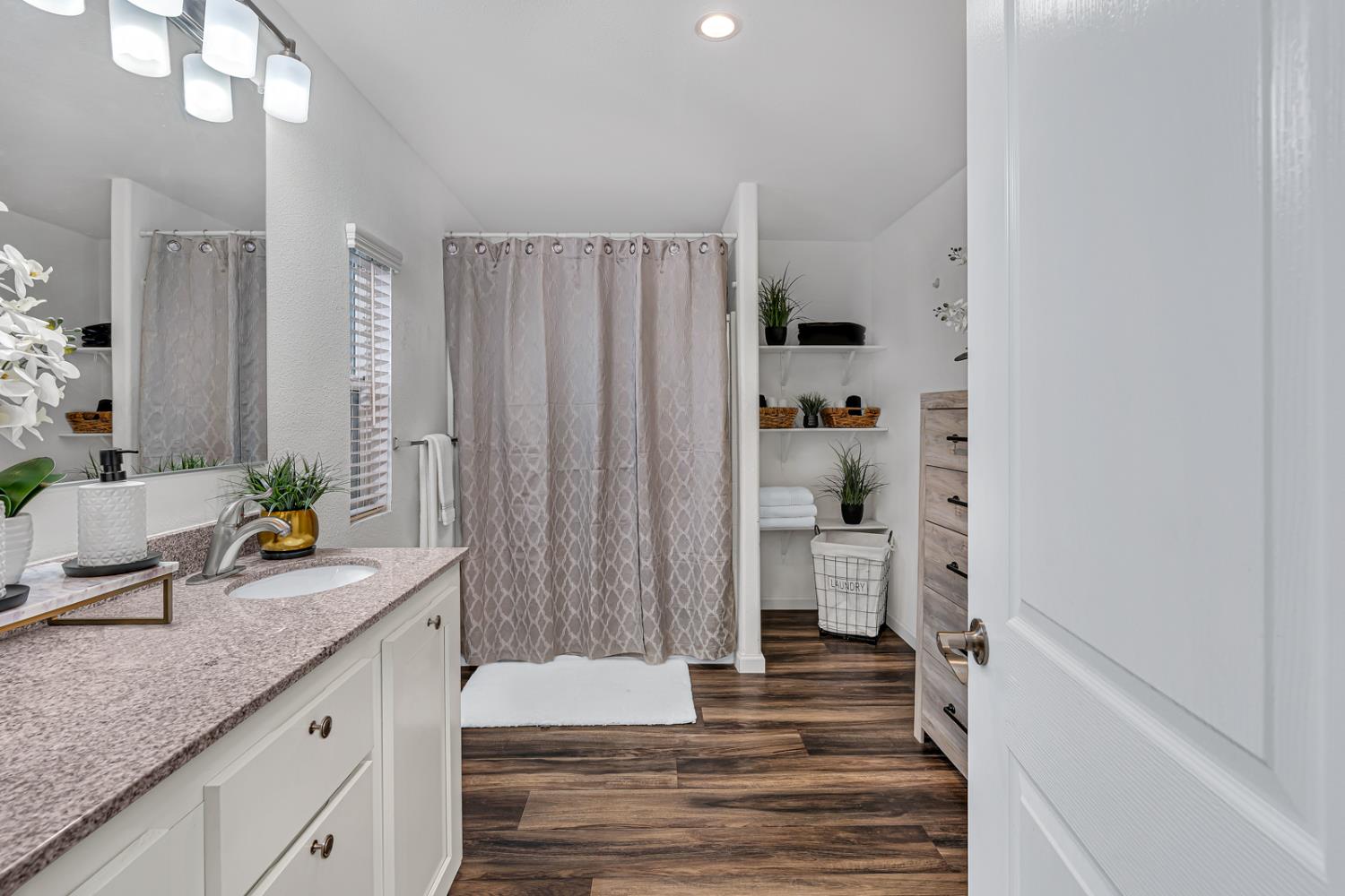 2706 W Ashlan Ave #264, Fresno, CA 93705