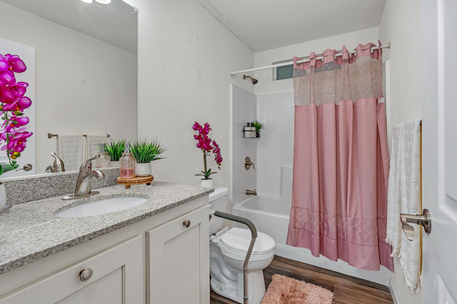 2706 W Ashlan Ave #264, Fresno, CA 93705