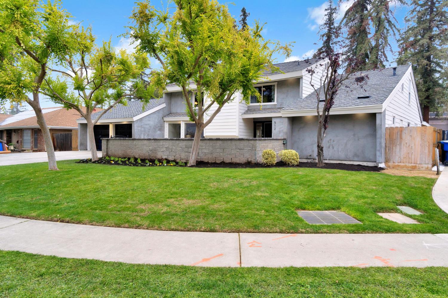 512 E Kelso Ave, Fresno, CA 93720