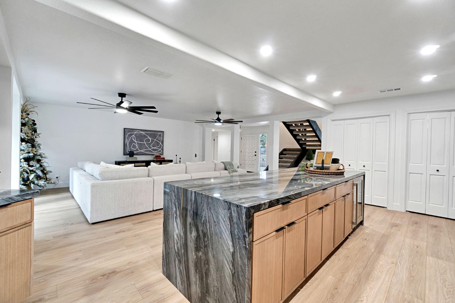 512 E Kelso Ave, Fresno, CA 93720