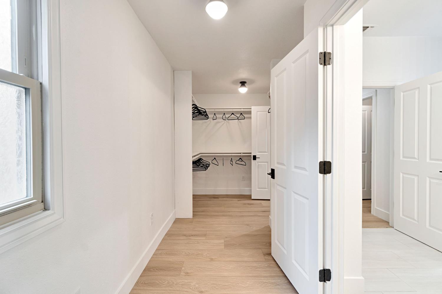 512 E Kelso Ave, Fresno, CA 93720