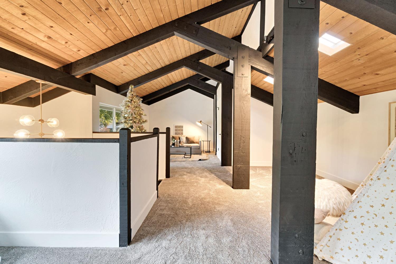 512 E Kelso Ave, Fresno, CA 93720