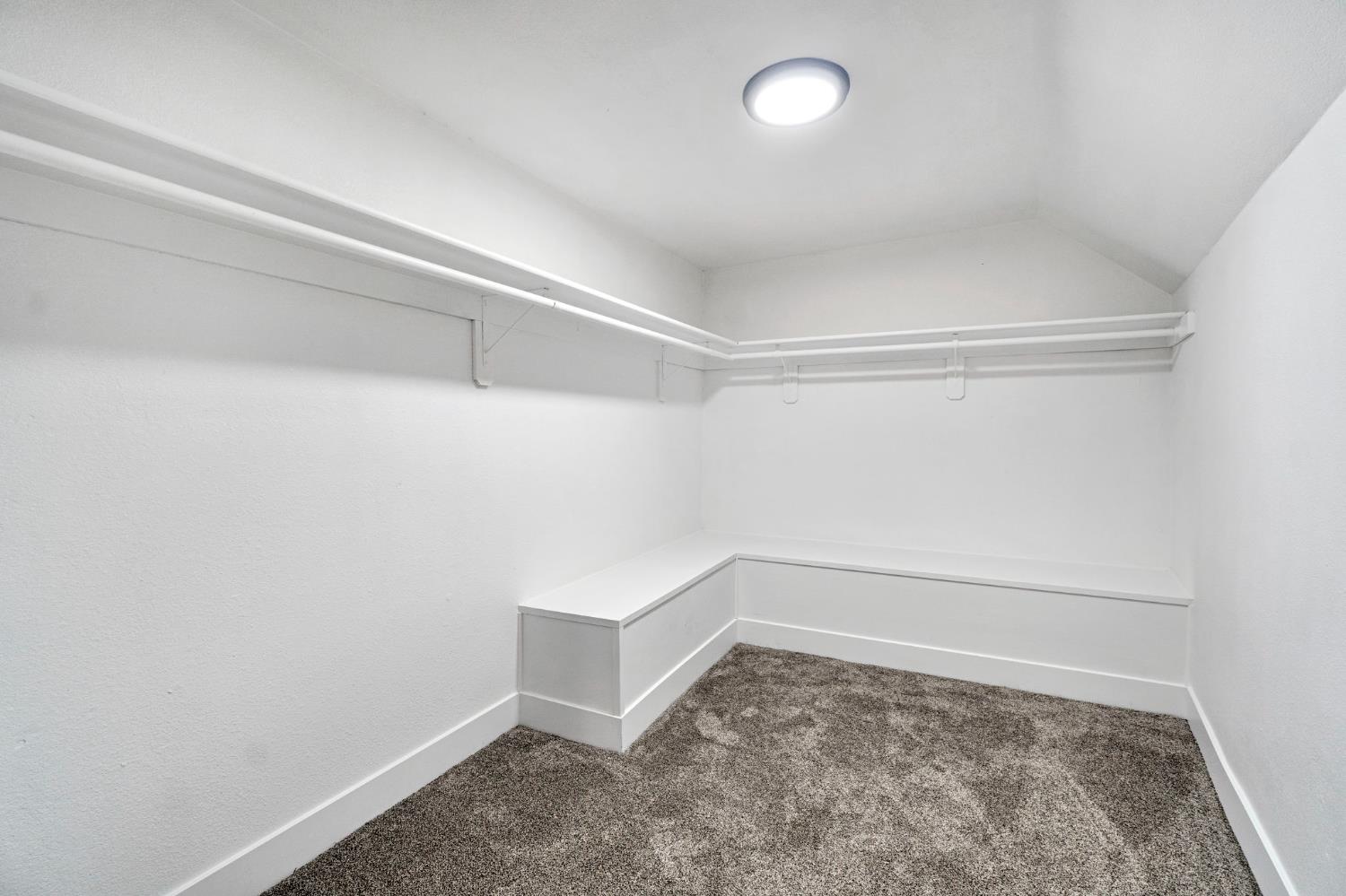 512 E Kelso Ave, Fresno, CA 93720