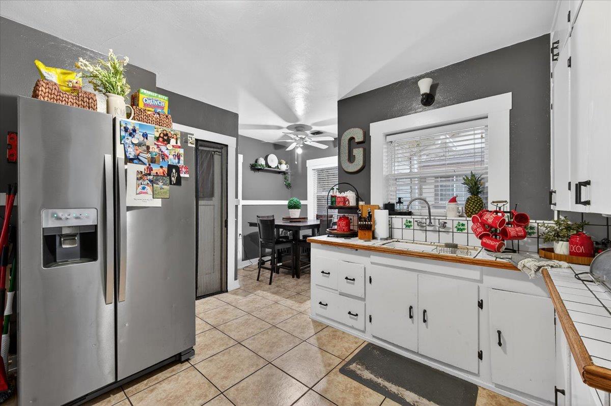 824 Hoag Ave, Sanger, CA 93657