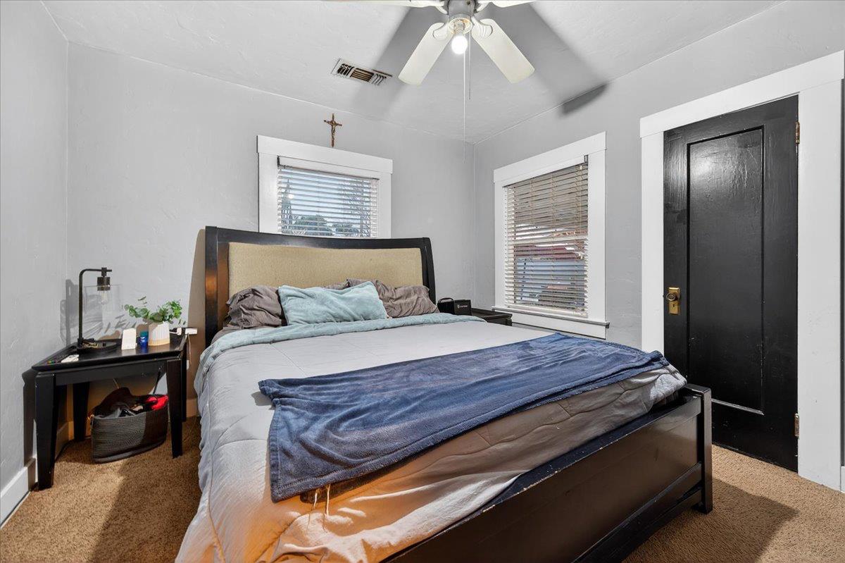 824 Hoag Ave, Sanger, CA 93657