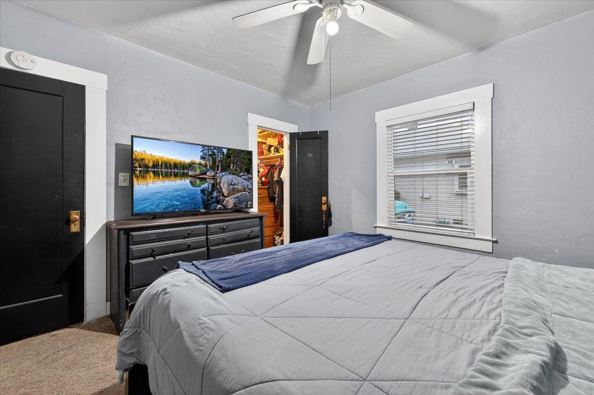 824 Hoag Ave, Sanger, CA 93657