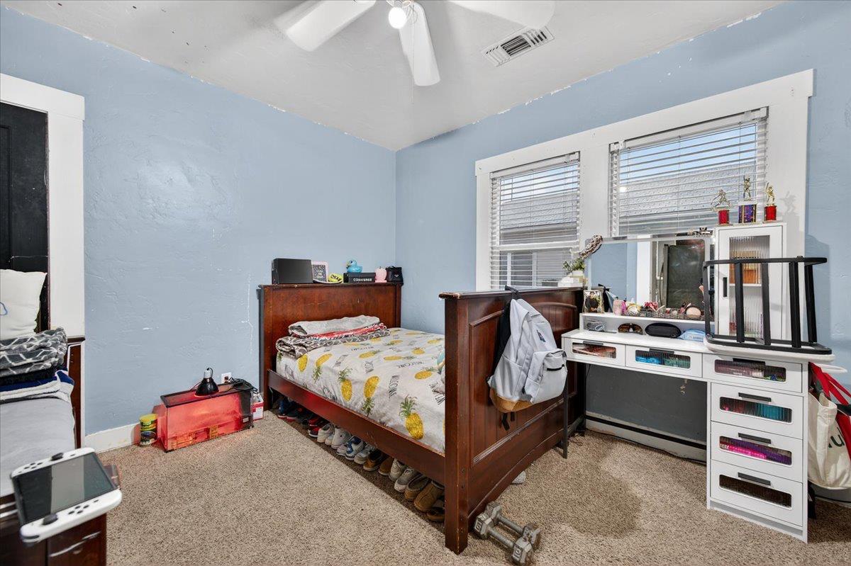 824 Hoag Ave, Sanger, CA 93657