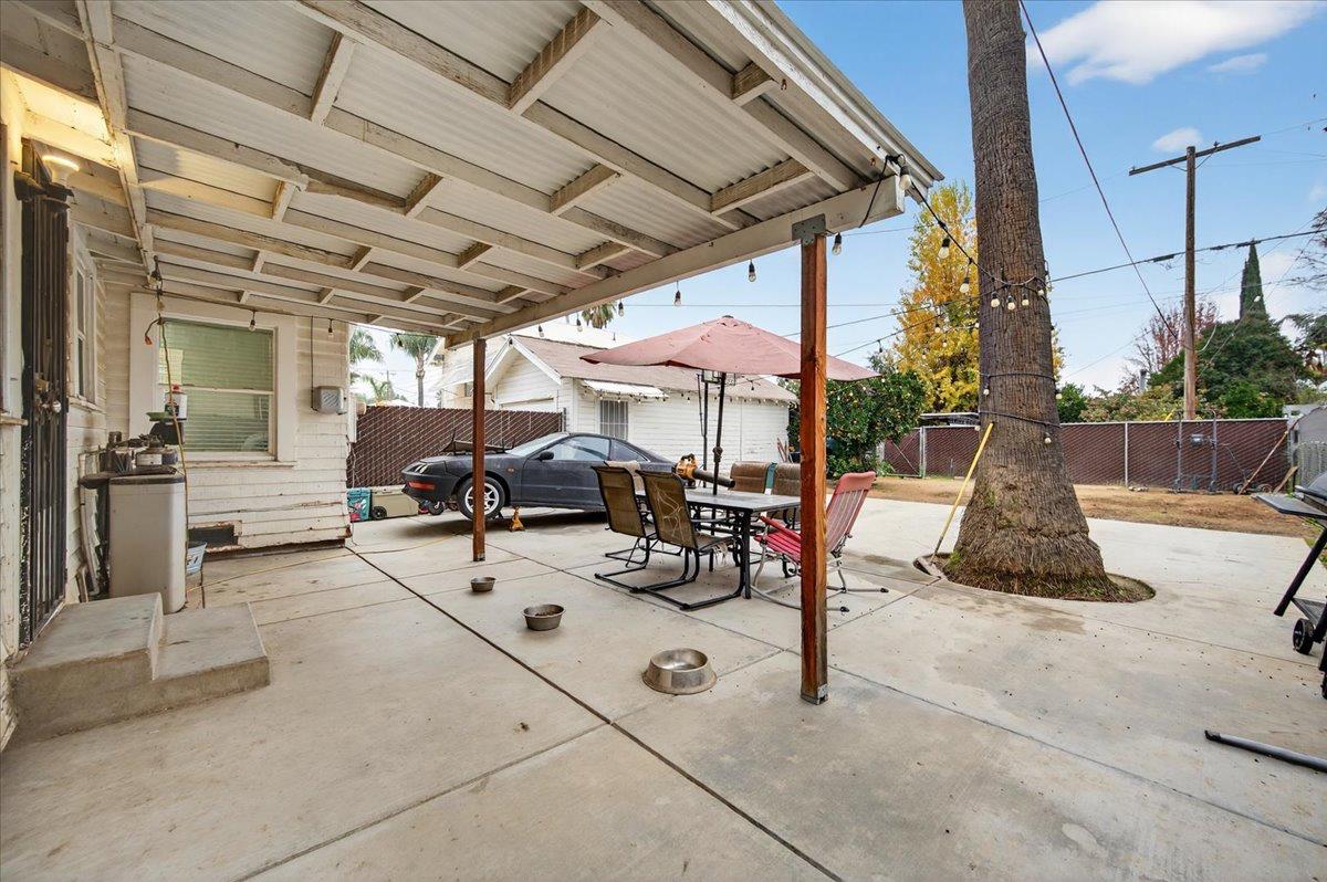 824 Hoag Ave, Sanger, CA 93657