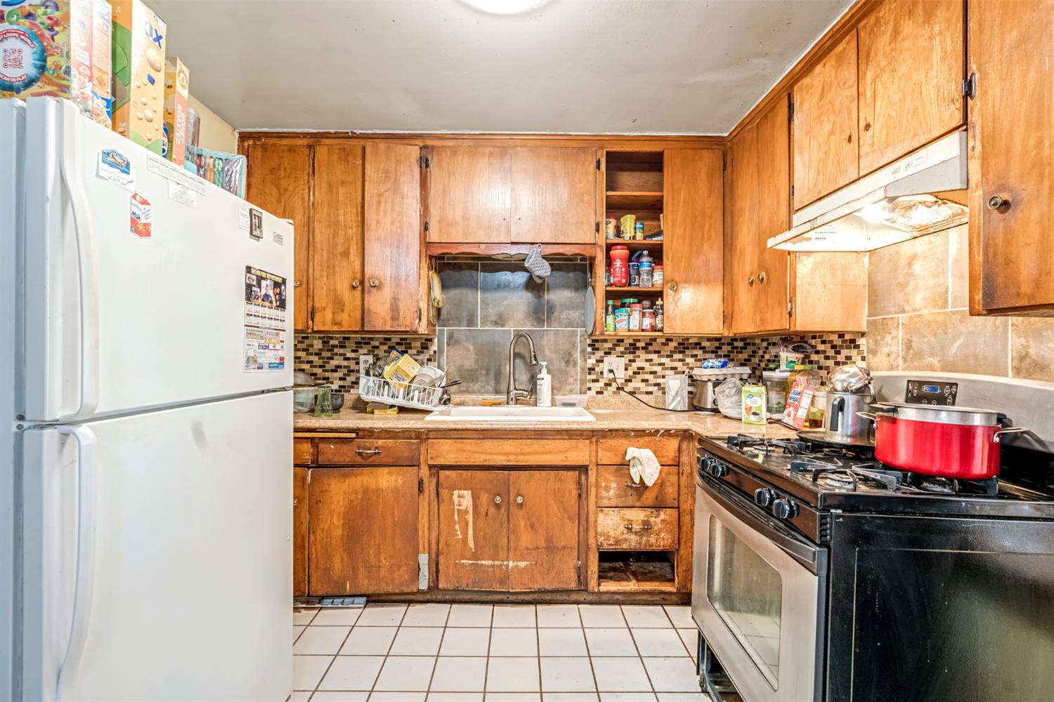 2028 Thompson Ave, Selma, CA 93662