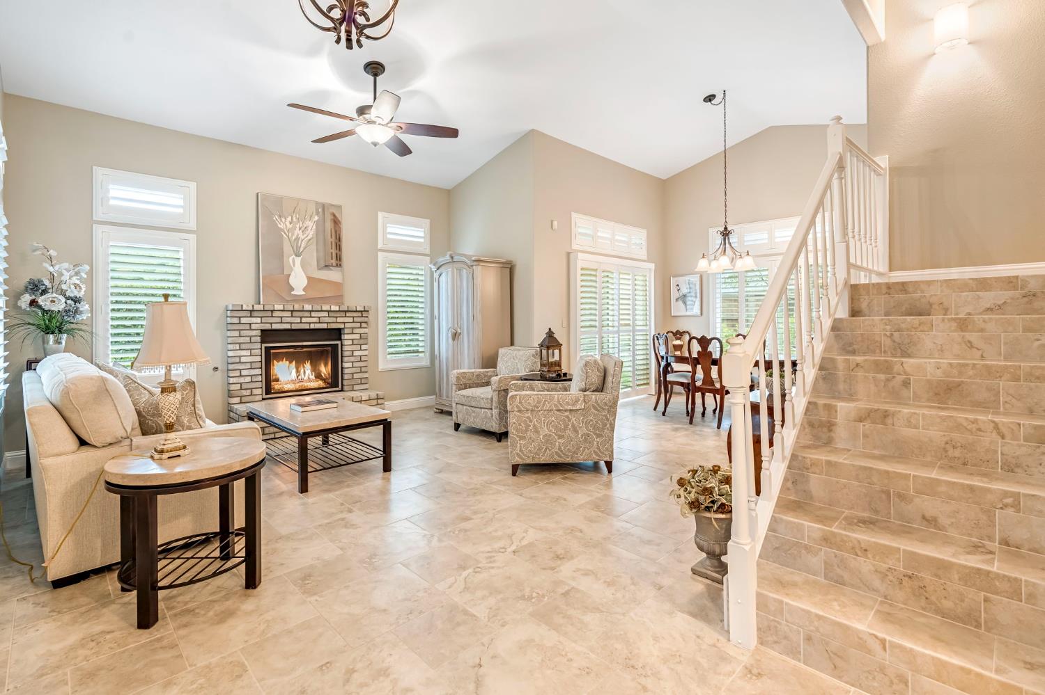 10619 N SEA SHELL, Fresno, CA 93730