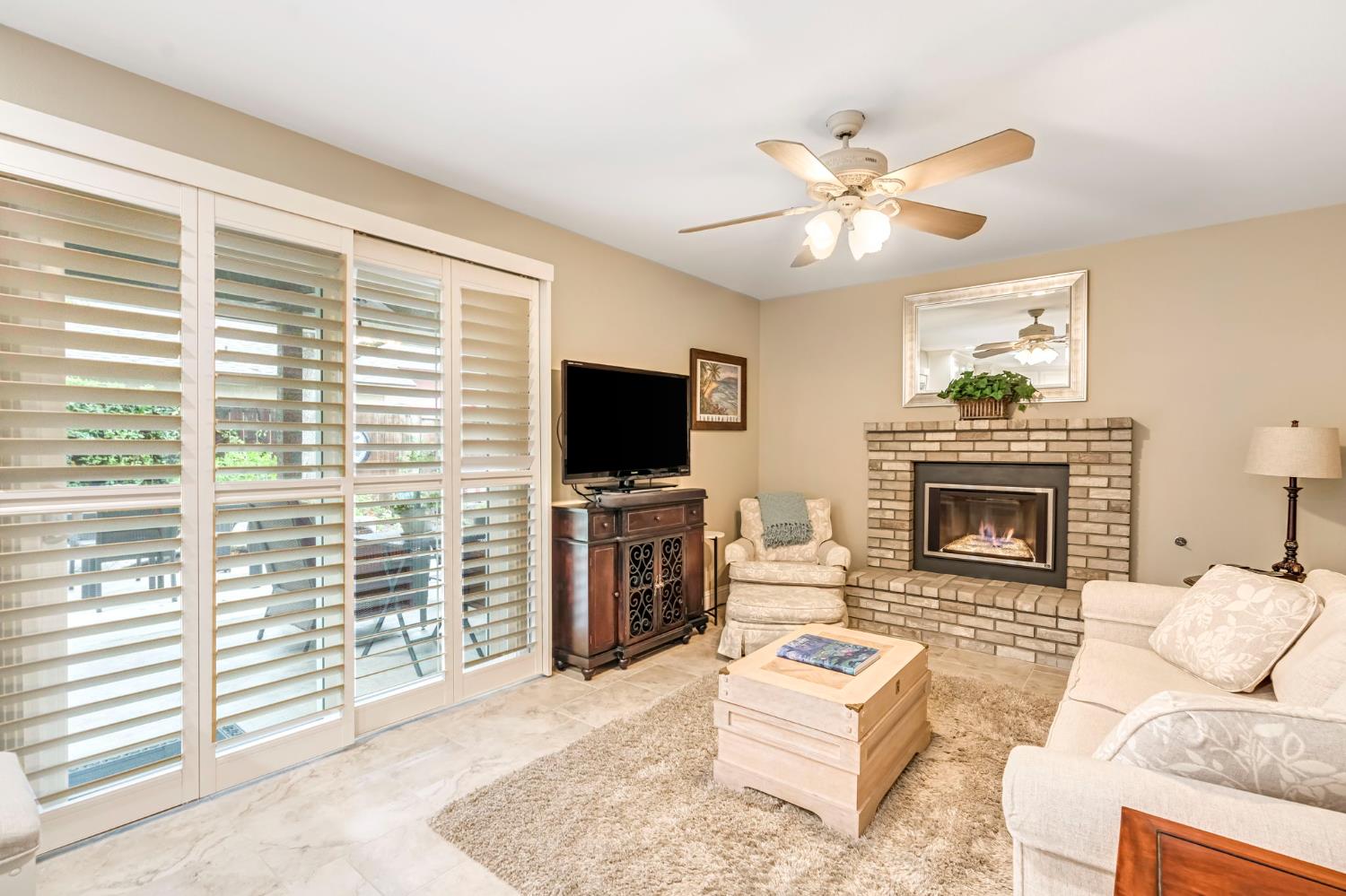 10619 N SEA SHELL, Fresno, CA 93730