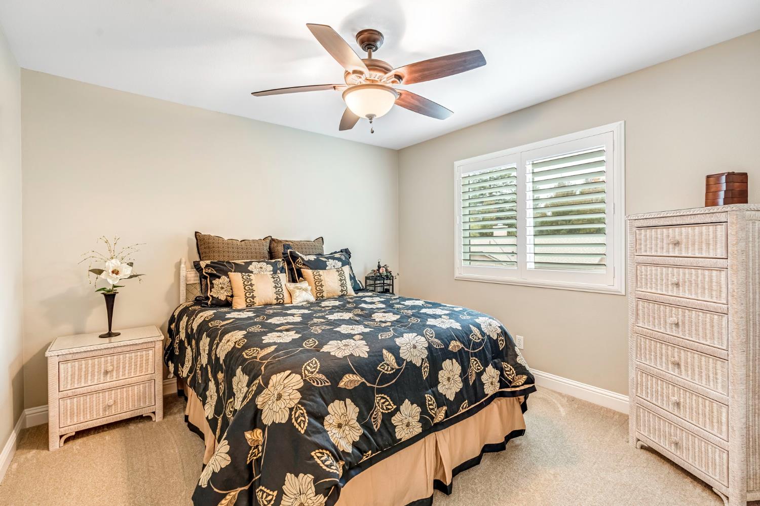 10619 N SEA SHELL, Fresno, CA 93730