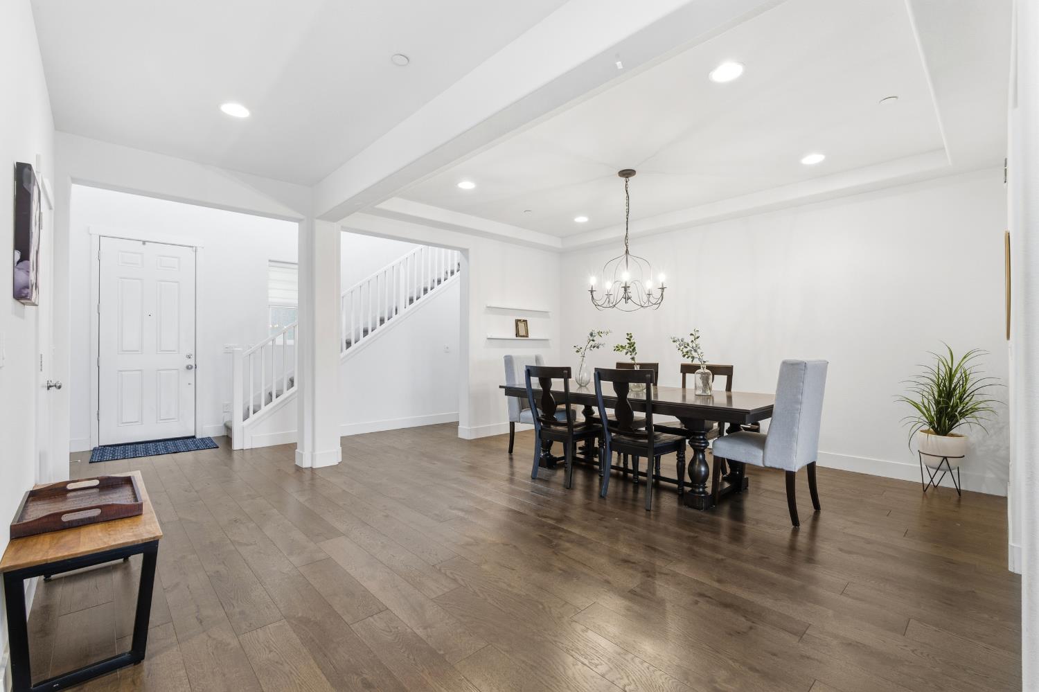 1323 N Traverse Ave, Clovis, CA 93619