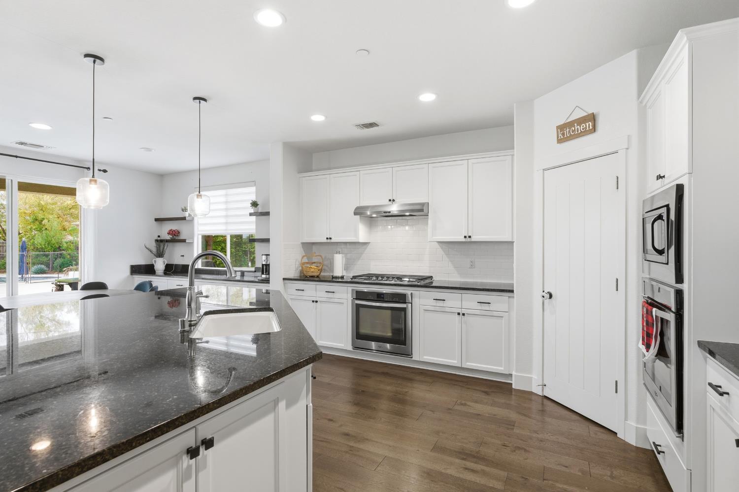 1323 N Traverse Ave, Clovis, CA 93619