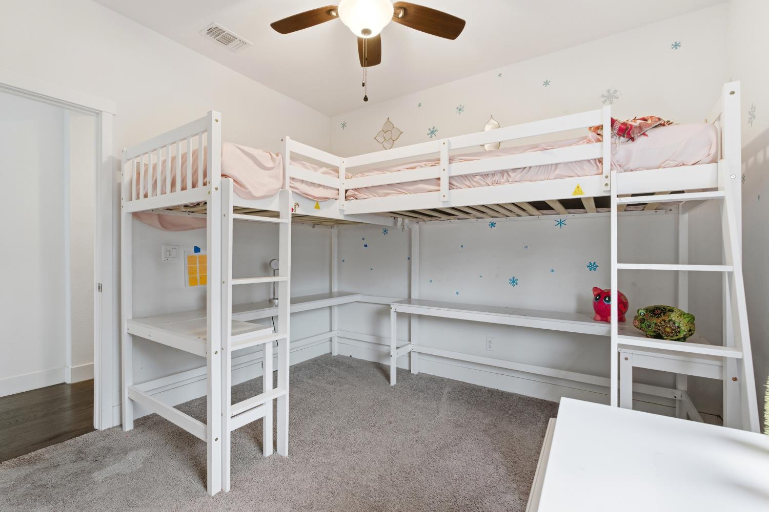 1323 N Traverse Ave, Clovis, CA 93619