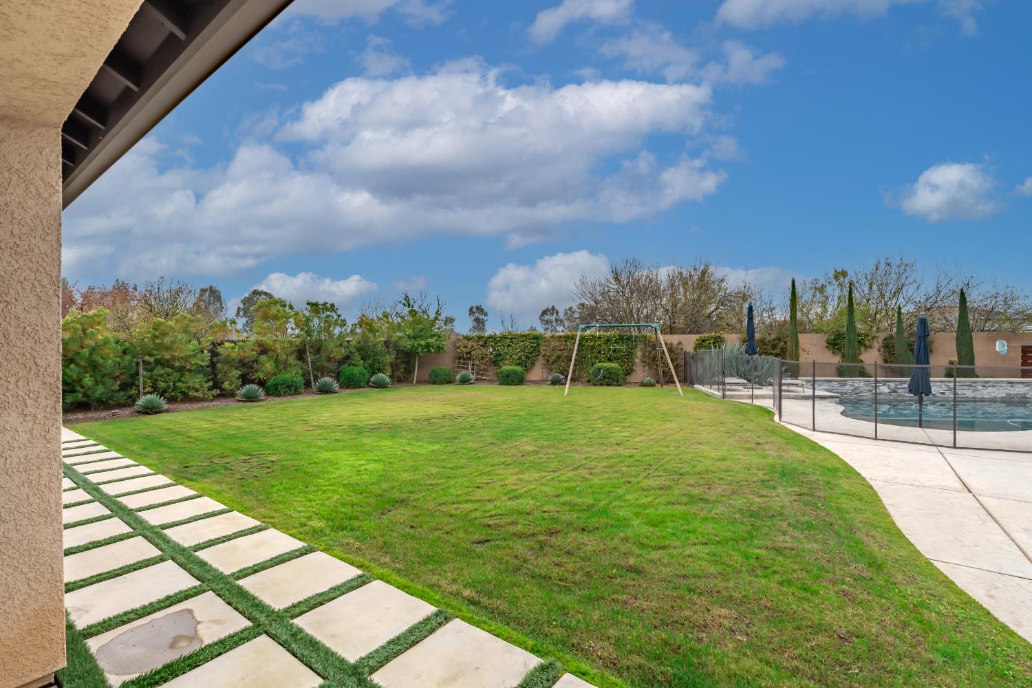 1323 N Traverse Ave, Clovis, CA 93619