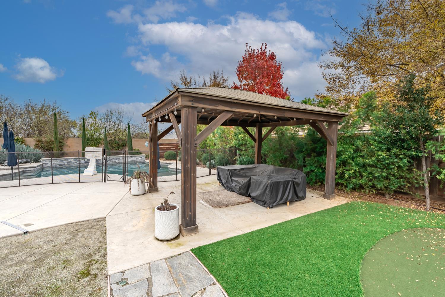 1323 N Traverse Ave, Clovis, CA 93619