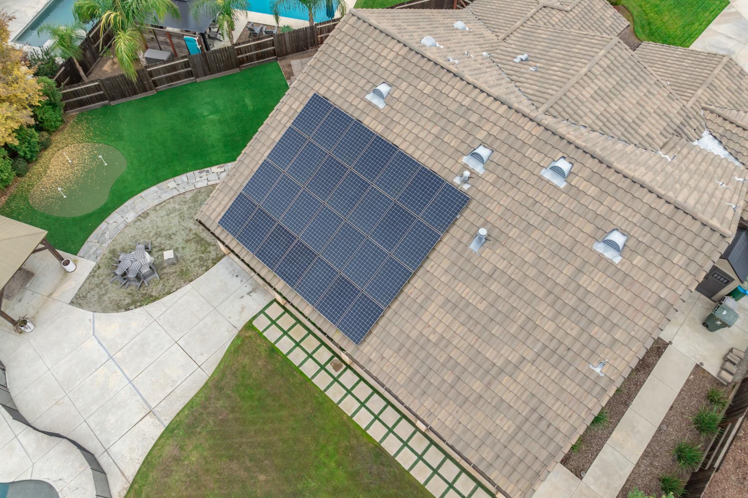 1323 N Traverse Ave, Clovis, CA 93619