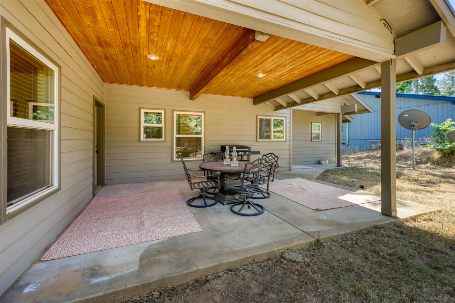 33855 Shaver Springs Rd, Auberry, CA 93602