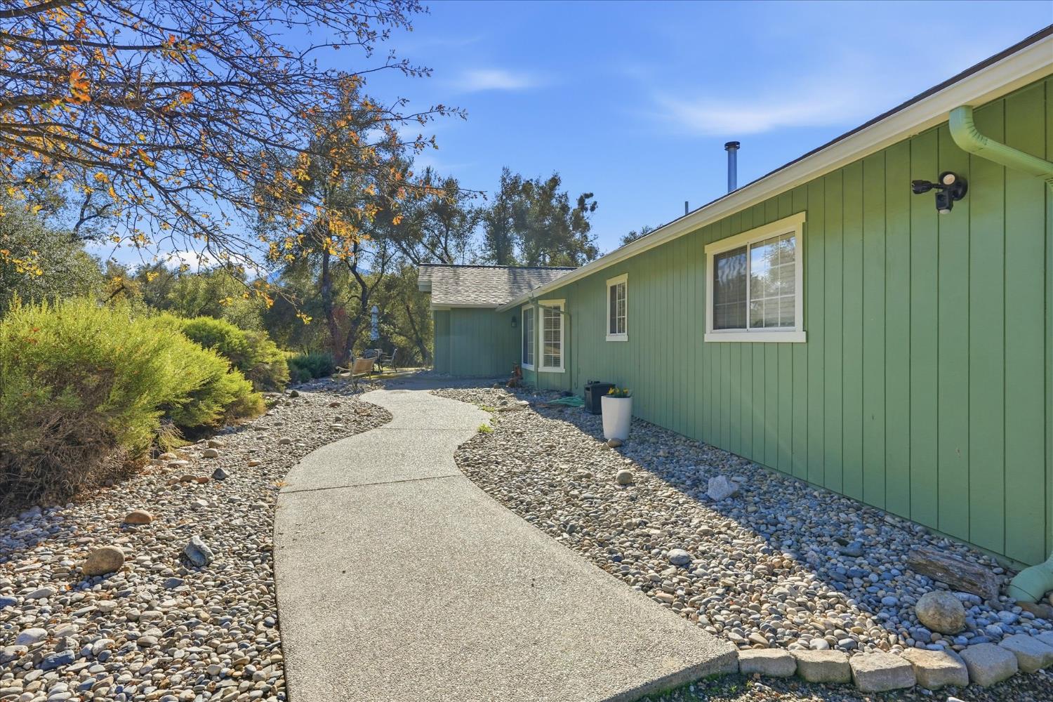 45464 Dillon Dr, Ahwahnee, CA 93601