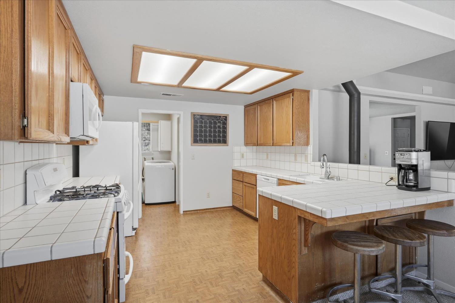 45464 Dillon Dr, Ahwahnee, CA 93601