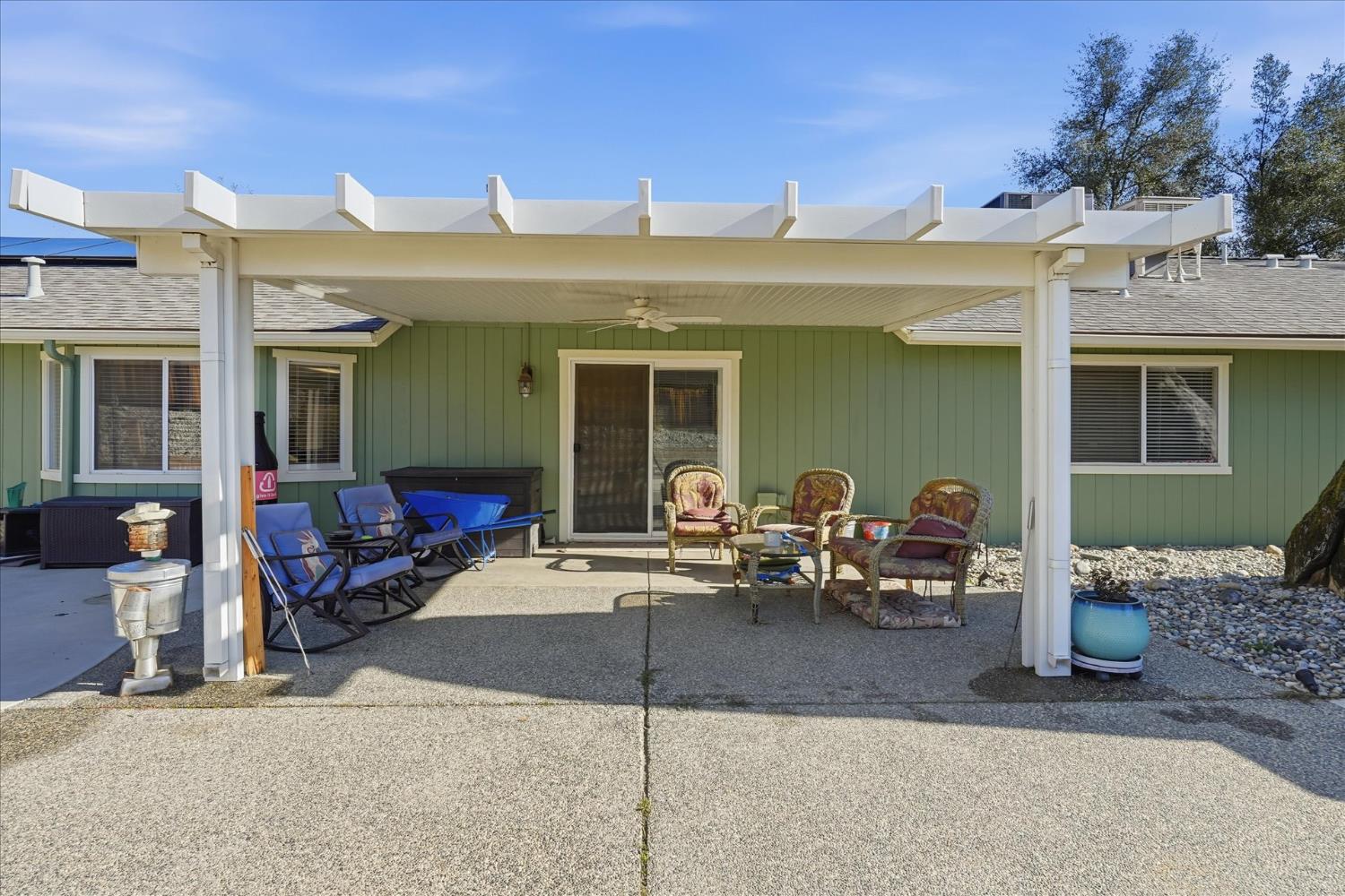 45464 Dillon Dr, Ahwahnee, CA 93601