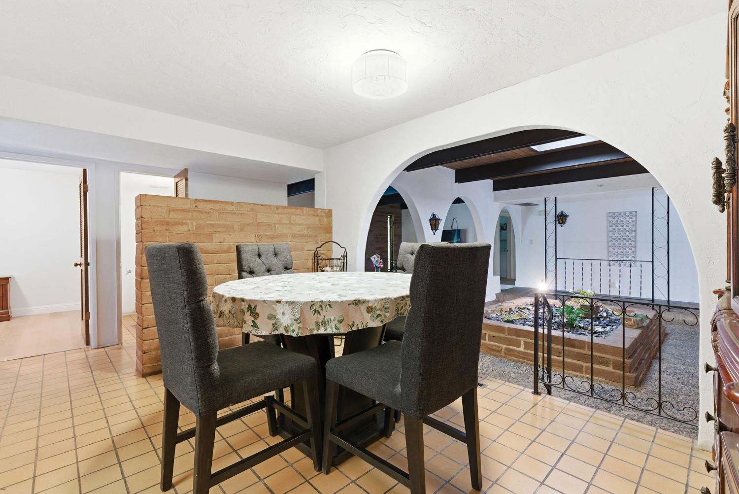 5101 N Pleasant Ave, Fresno, CA 93711