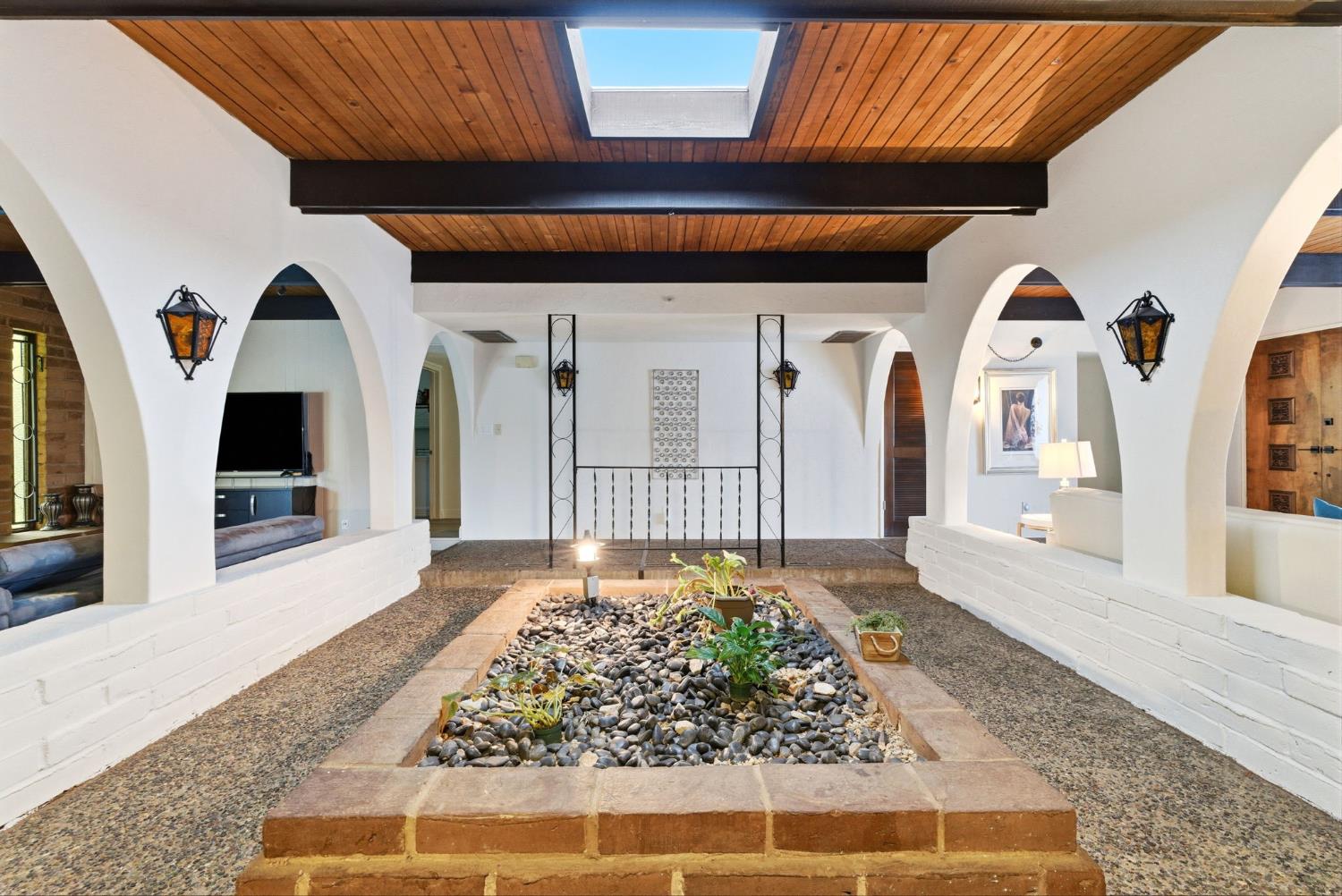 5101 N Pleasant Ave, Fresno, CA 93711