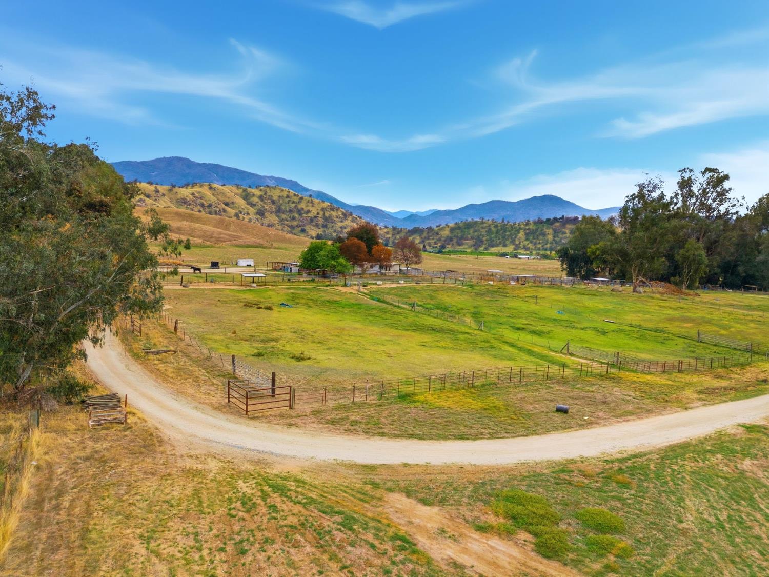 32272 Avenue 176 B&C, Springville, CA 93265