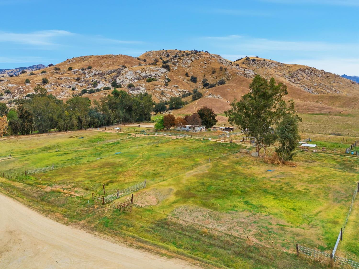 32272 Avenue 176 B&C, Springville, CA 93265