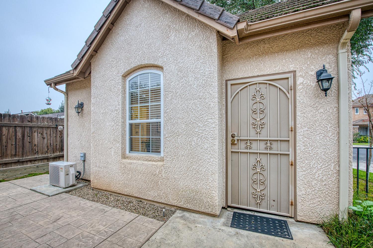 2741 Buckingham Ave, Clovis, CA 93611