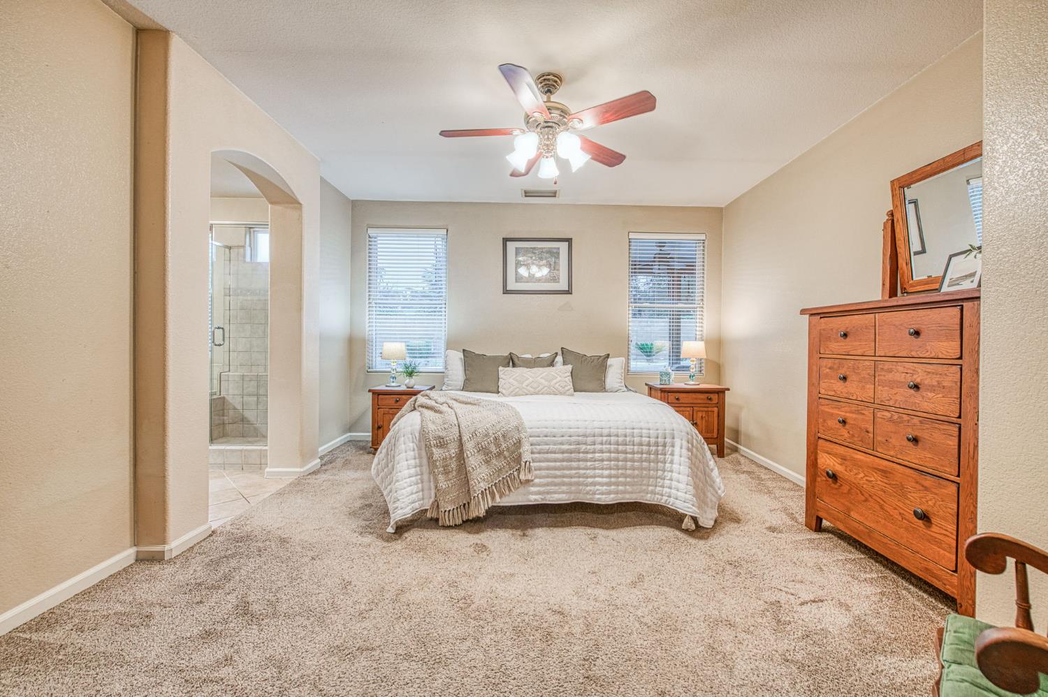 2741 Buckingham Ave, Clovis, CA 93611