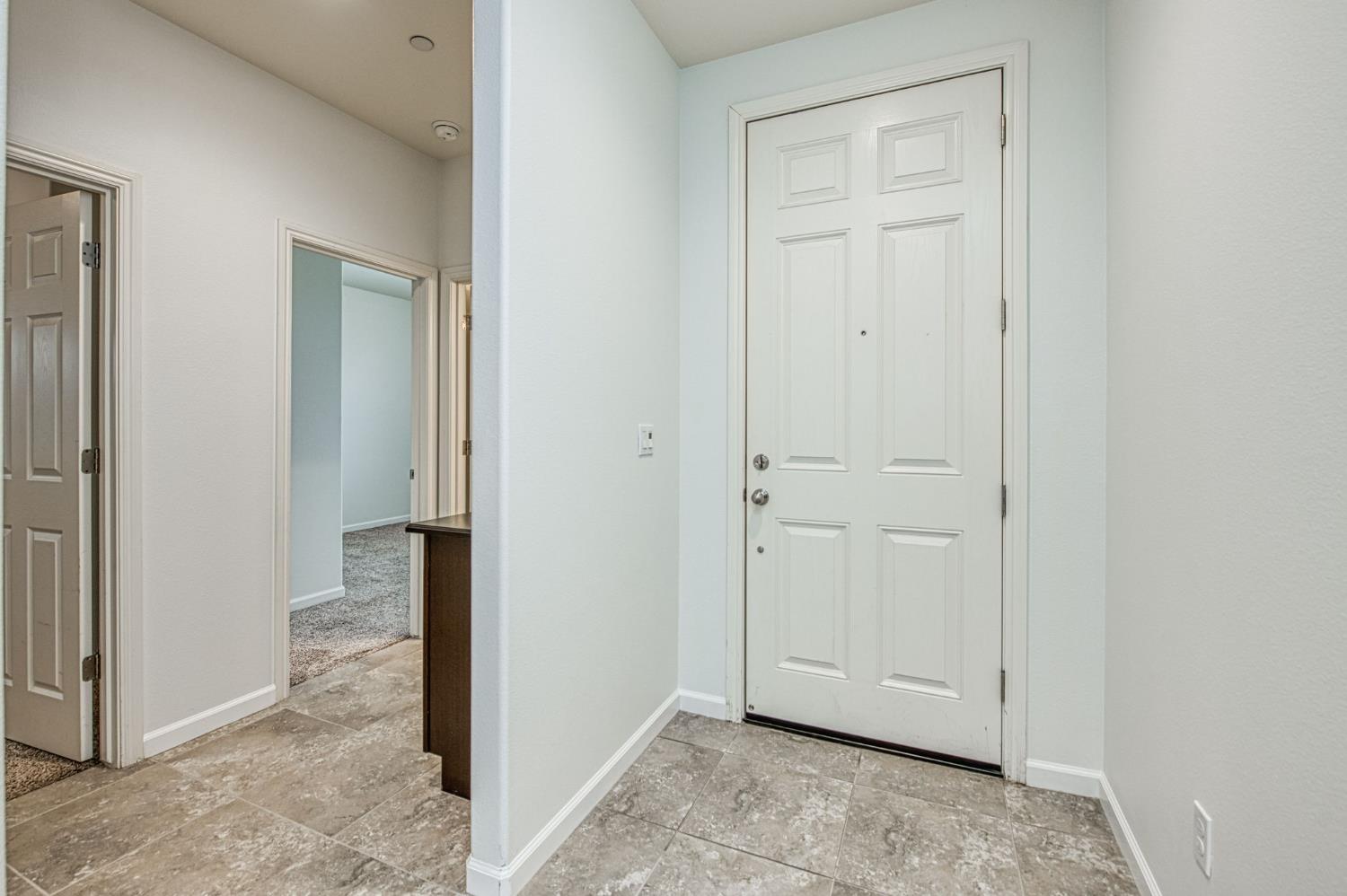 2143 Lombard Ln, Clovis, CA 93619