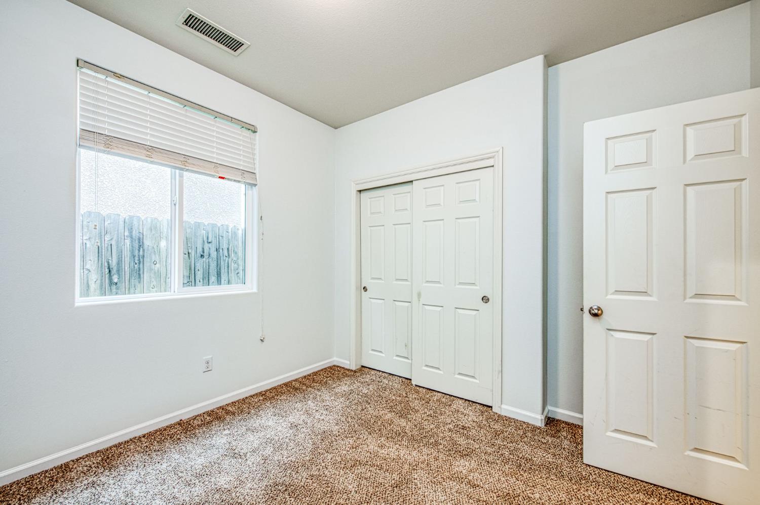 2143 Lombard Ln, Clovis, CA 93619