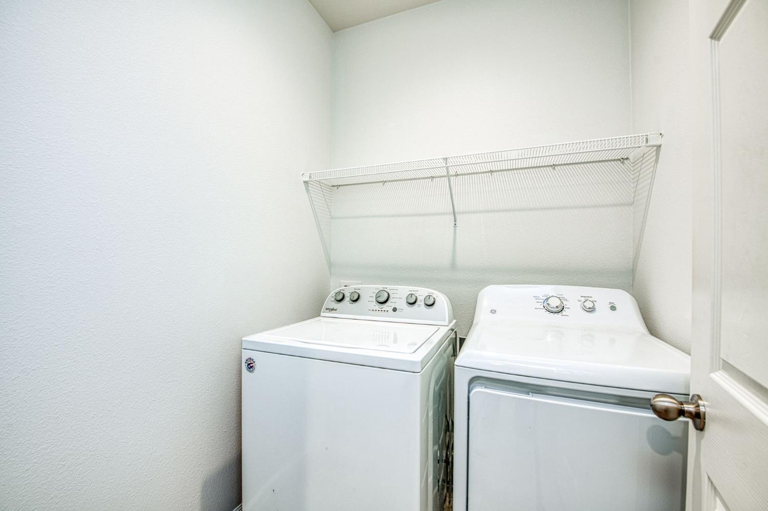 2143 Lombard Ln, Clovis, CA 93619