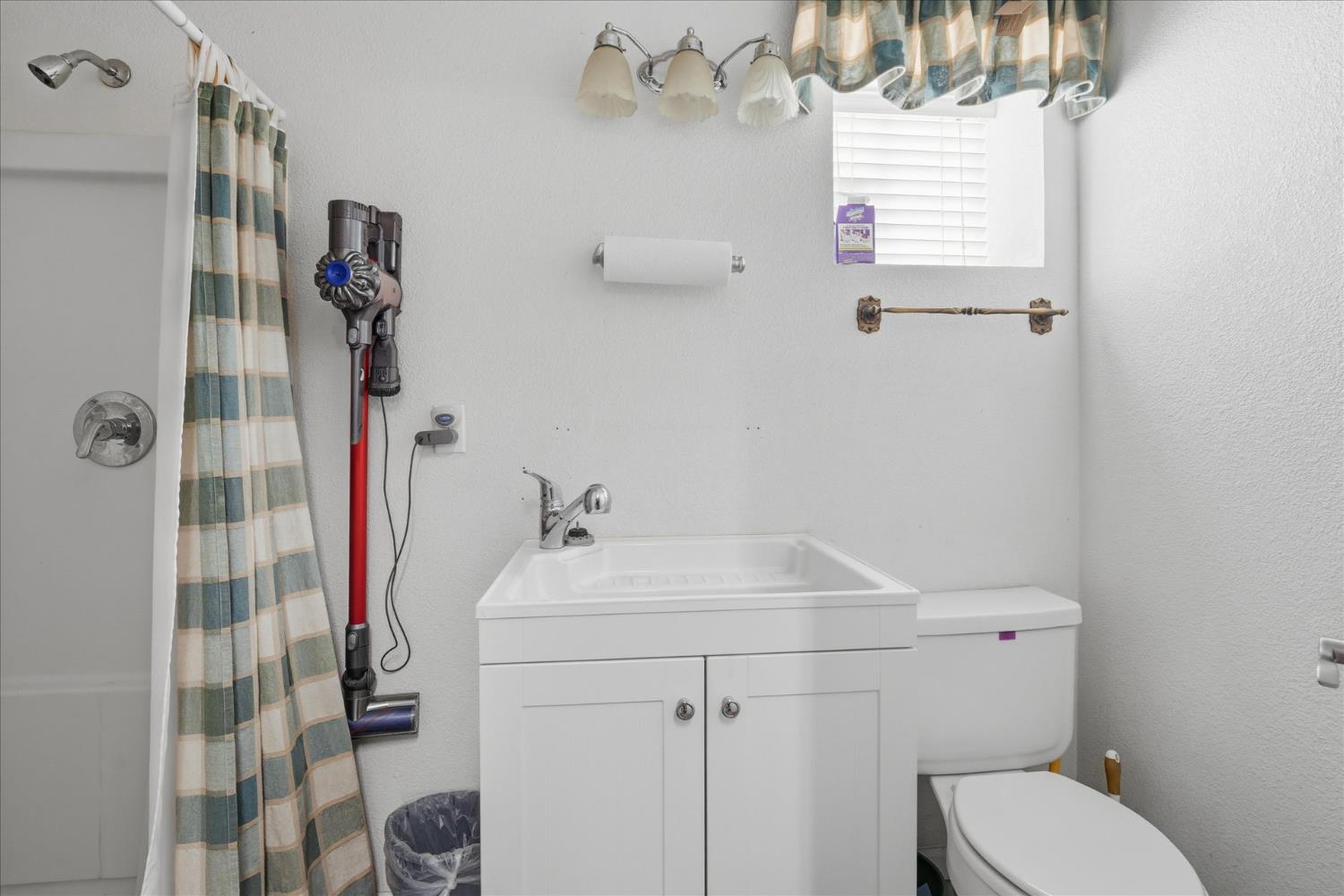 43319 Leach Rd, Ahwahnee, CA 93601