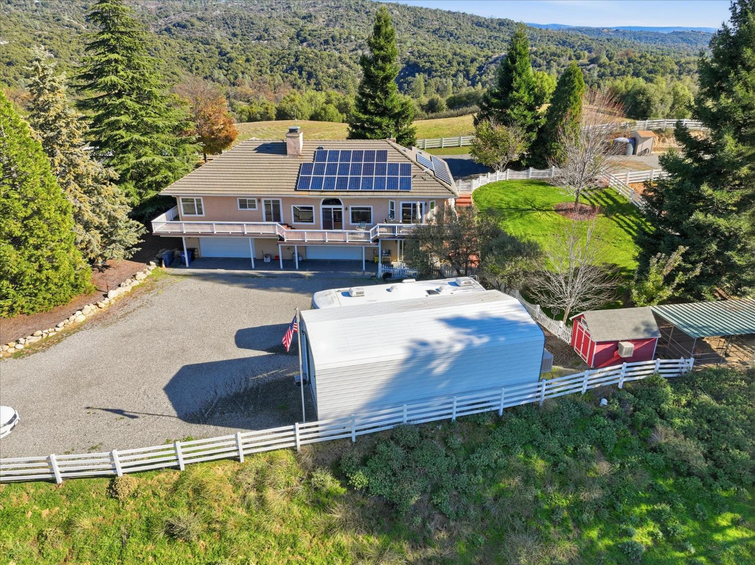 43319 Leach Rd, Ahwahnee, CA 93601