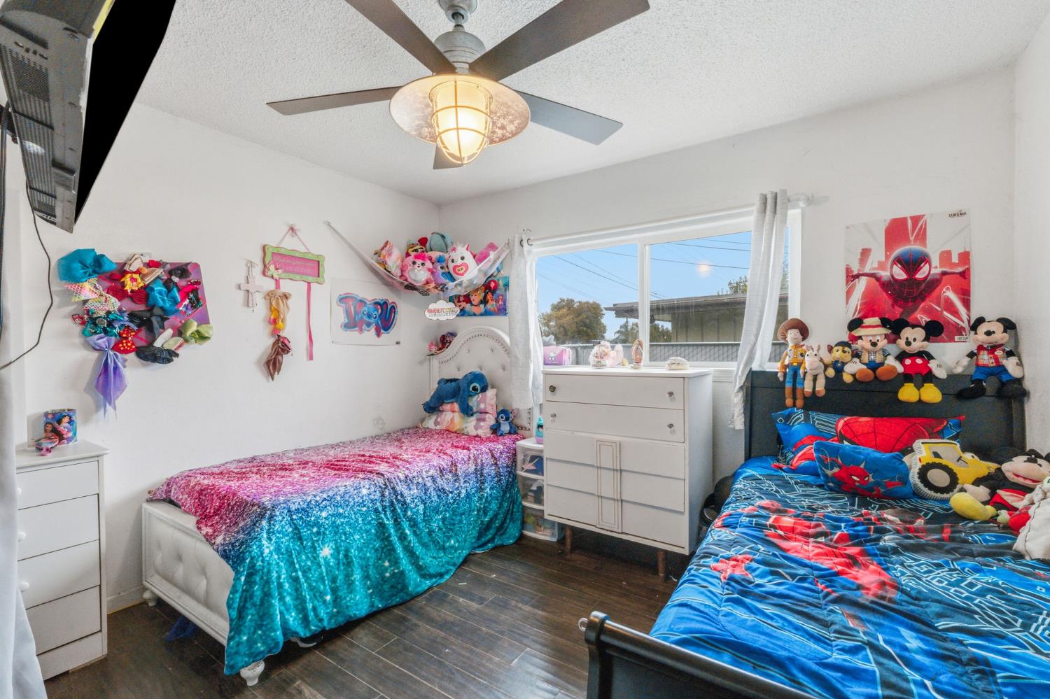 208 S Hughes Ave, Fresno, CA 93706