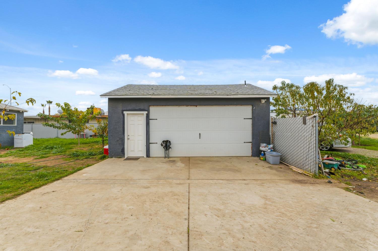 208 S Hughes Ave, Fresno, CA 93706