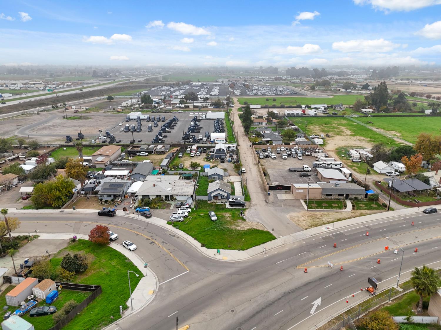 208 S Hughes Ave, Fresno, CA 93706