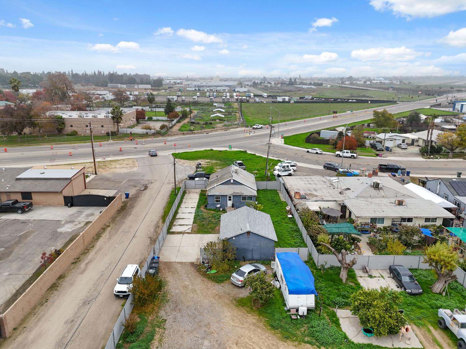 208 S Hughes Ave, Fresno, CA 93706