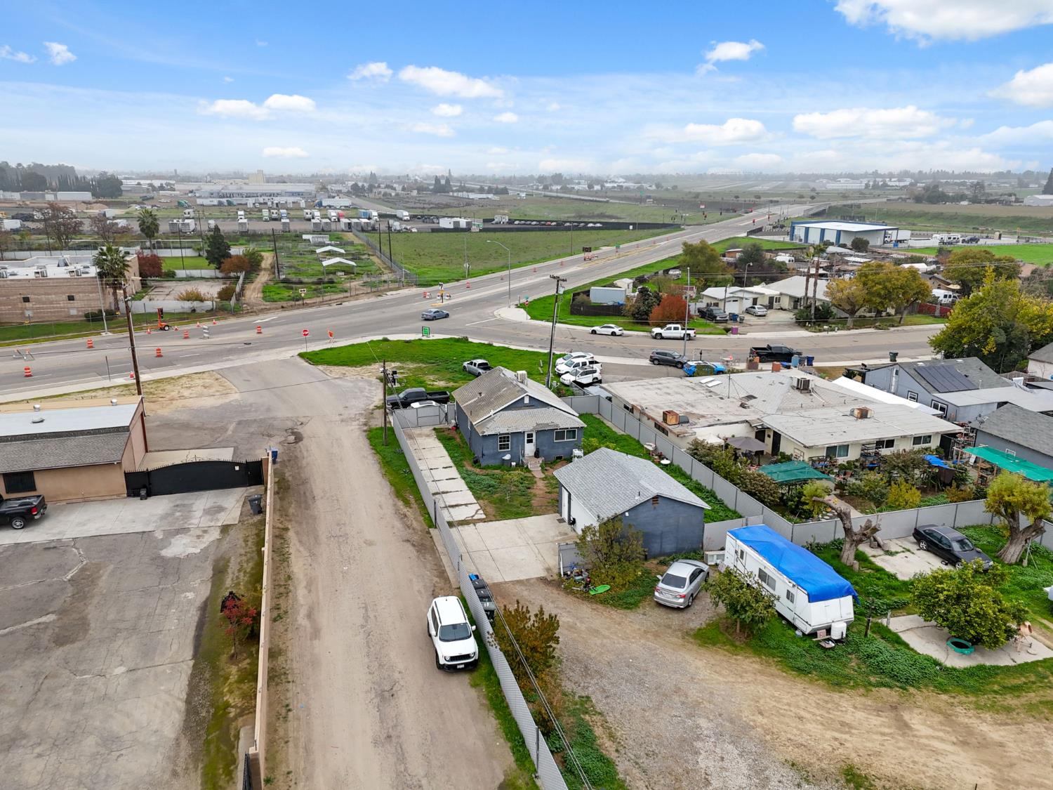 208 S Hughes Ave, Fresno, CA 93706