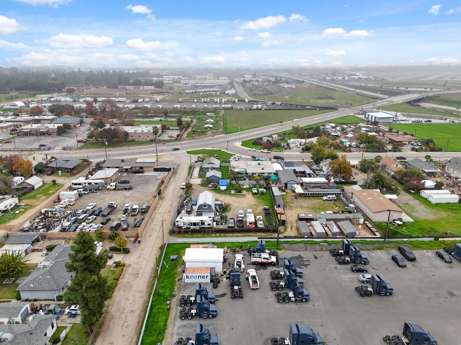 208 S Hughes Ave, Fresno, CA 93706